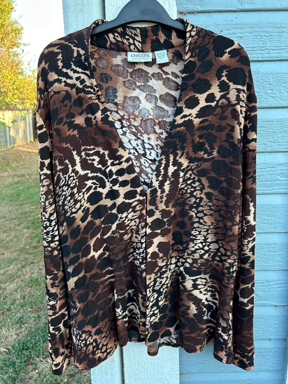 Chico’s Travelers Size 2 Leopard Animal Print Cardigan Jacket 3 Hook Closure VTG